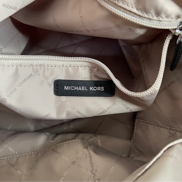 Michael Kors Bag (Kelsey) Medium Nylon Tote Casual, Functional, and Versatile. - Picture 10 of 17
